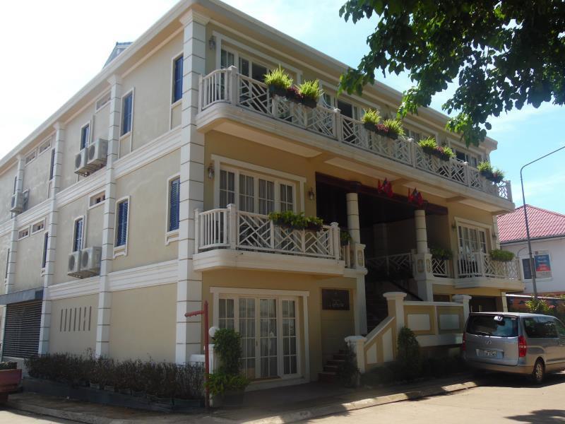 Le Bouton D'Or Boutique Hotel Thakhek Exterior photo