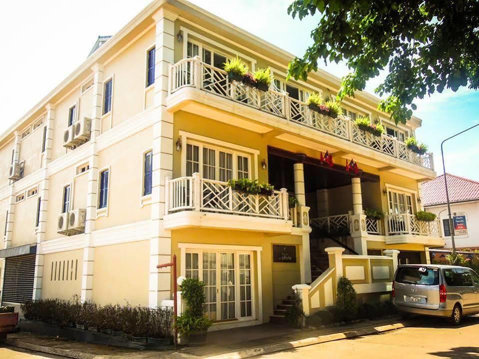 Le Bouton D'Or Boutique Hotel Thakhek Exterior photo